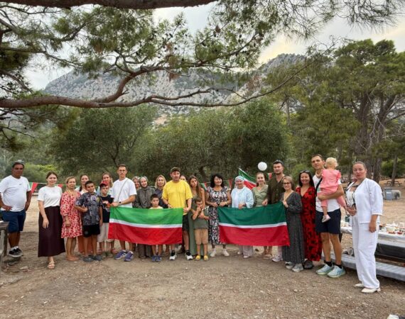 ANTALYA’DA TATARLAR TATARİSTAN’IN EGEMENLİĞİNİN 35. YILDÖNÜMÜNÜ KUTLADI